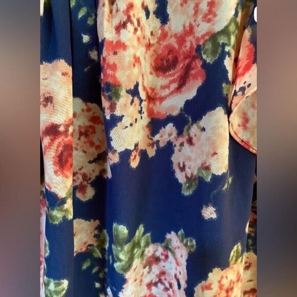 Blouse Women’s Small Navy Blue Floral Ruffle Sleeveless Cottagecore - Picture 3 of 7